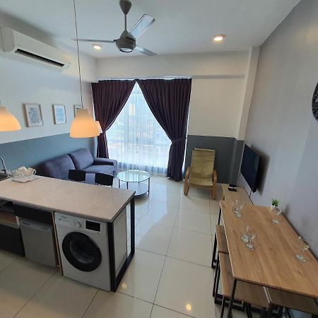 Lts Homestay At Sutera Avenue Кота-Кинабалу Экстерьер фото