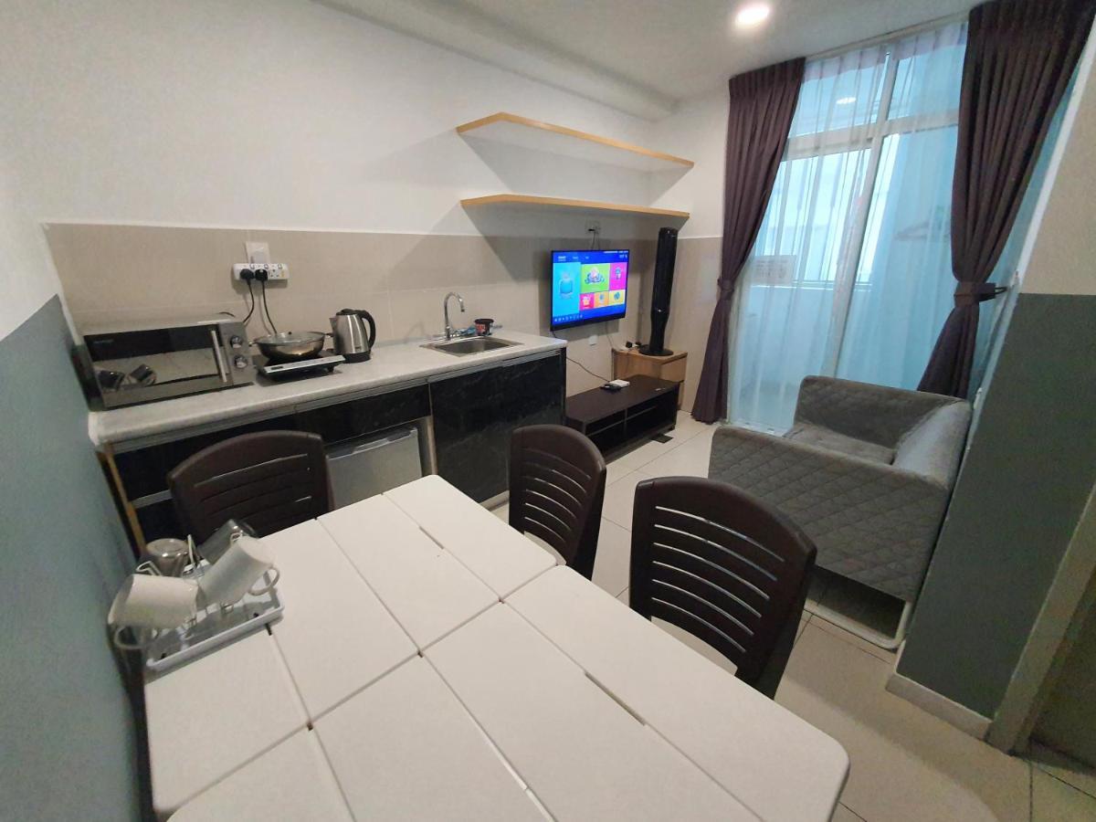 Lts Homestay At Sutera Avenue Кота-Кинабалу Экстерьер фото